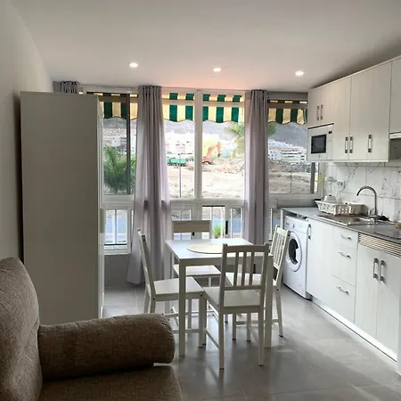 Studio With Pool, Long Term, In Cristianos * Los Cristianos (Tenerife)